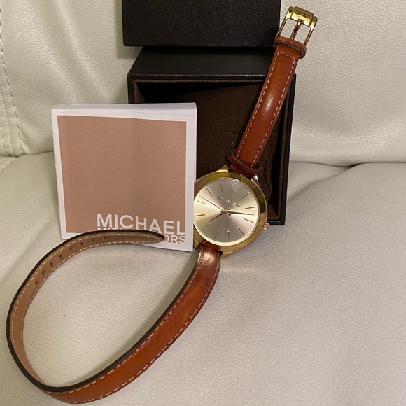 Michael Kors 💯 Authentic - Picture 10 of 13